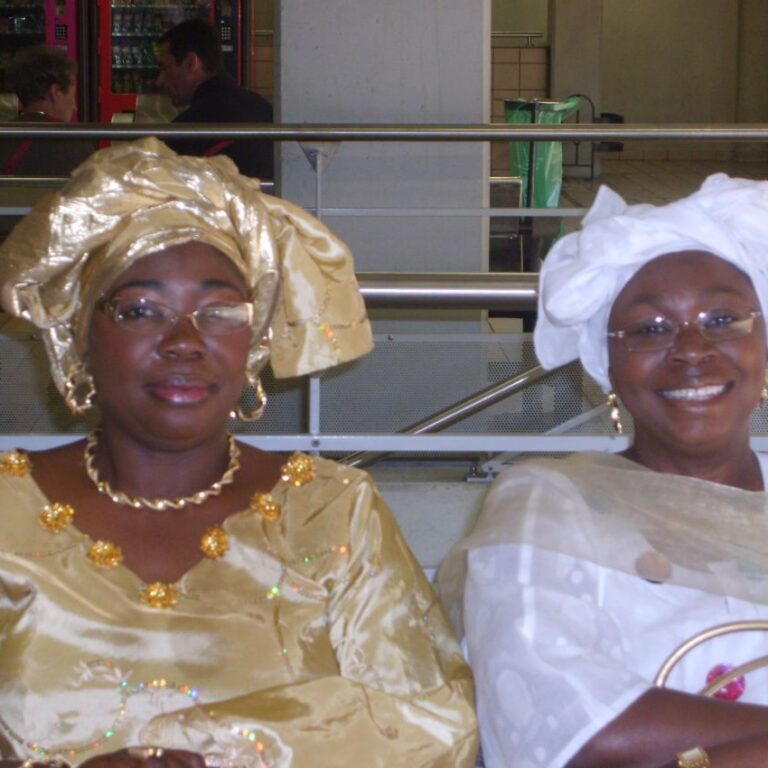 נשות המושבות באות לבקר בפורטוגל