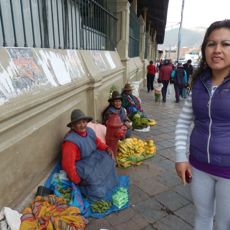 נשים סוחרות בעיר קוסקו בירת האינקה