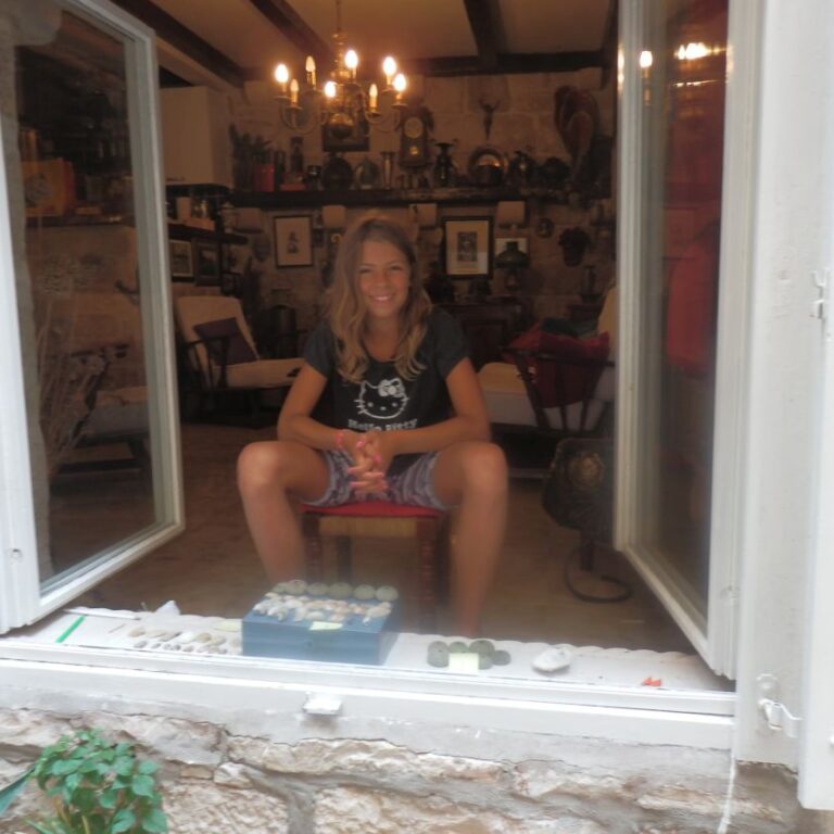 סוחרת קרואטית צעירה