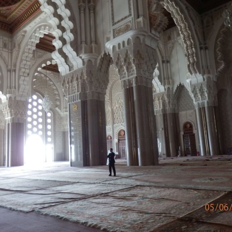 פנים המסגד הגדול