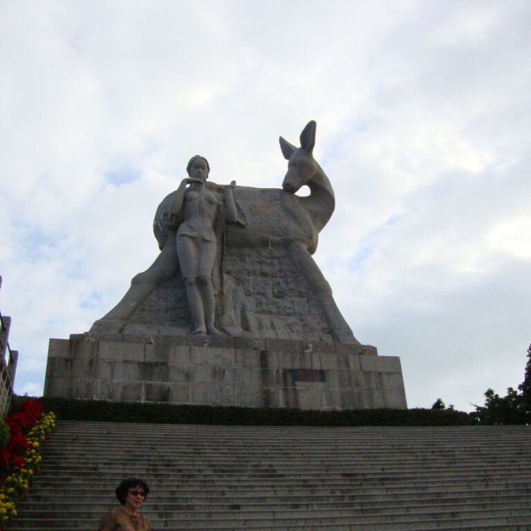 פסל אלת האהבה הסינית