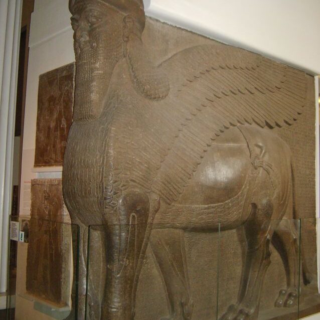 פסל אריה מכונף מפרספוליס במוזיאון בליסבון