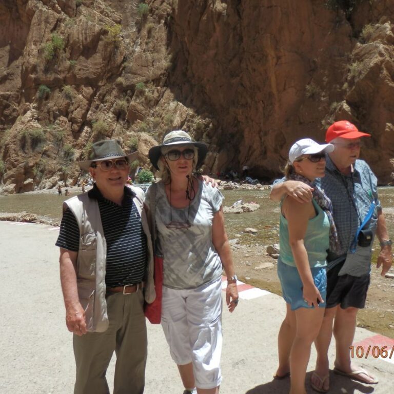 קניון טודרה עם עמוס אטינגר ואשתו לנה