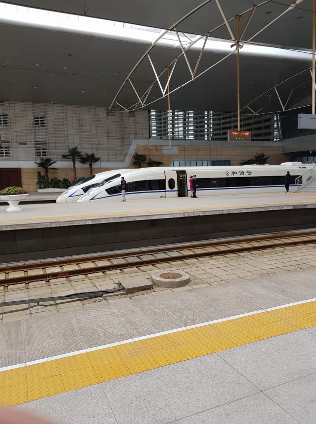 רכבות סופר מהירות מקשרות את ערי סין, איפה אנחנו ואיפה הם