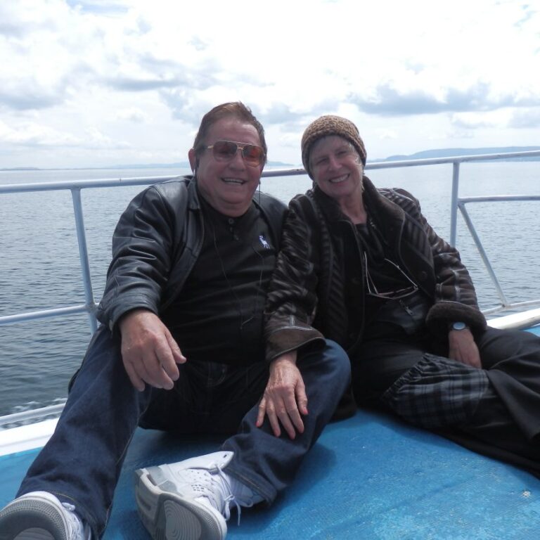 שטים באושר בימת טיטיקקה