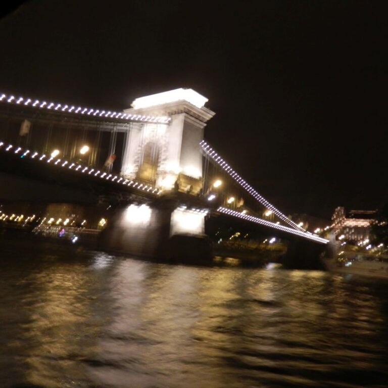 תאורה לילית בגשר