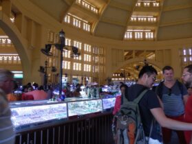 יריד תכשיטים בקניון בבנגקוק