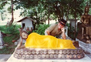 להשתטח על אלילה בצ'אנג מאי