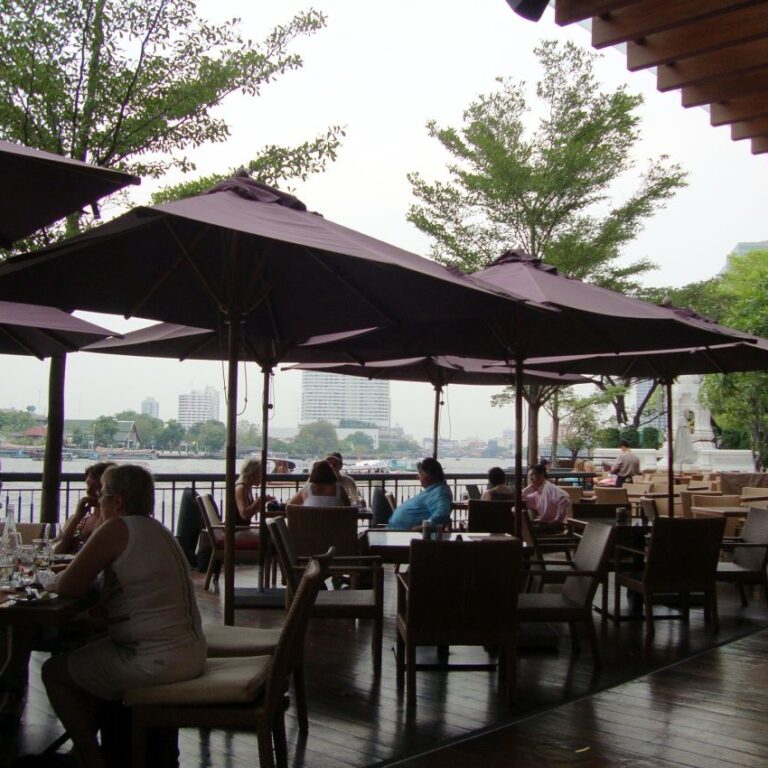 קפה על הטיילת בבנגקוק