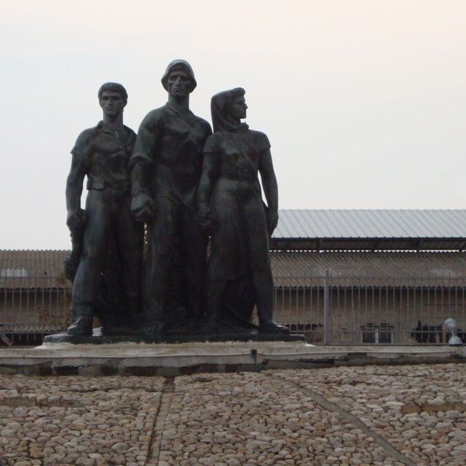 האנדרטה ללוחמי קיבוץ נגבה