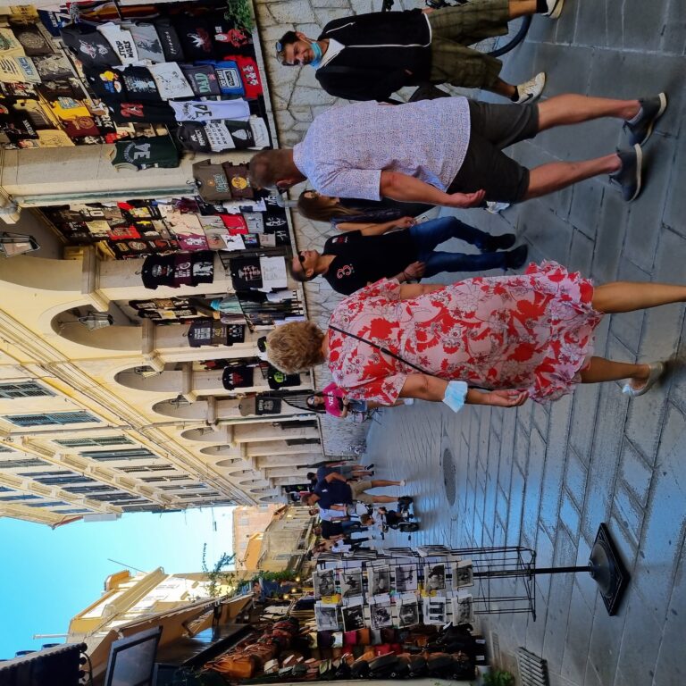 מידרחוב באי קורפו מתקופת השליטה הבריטית במקום