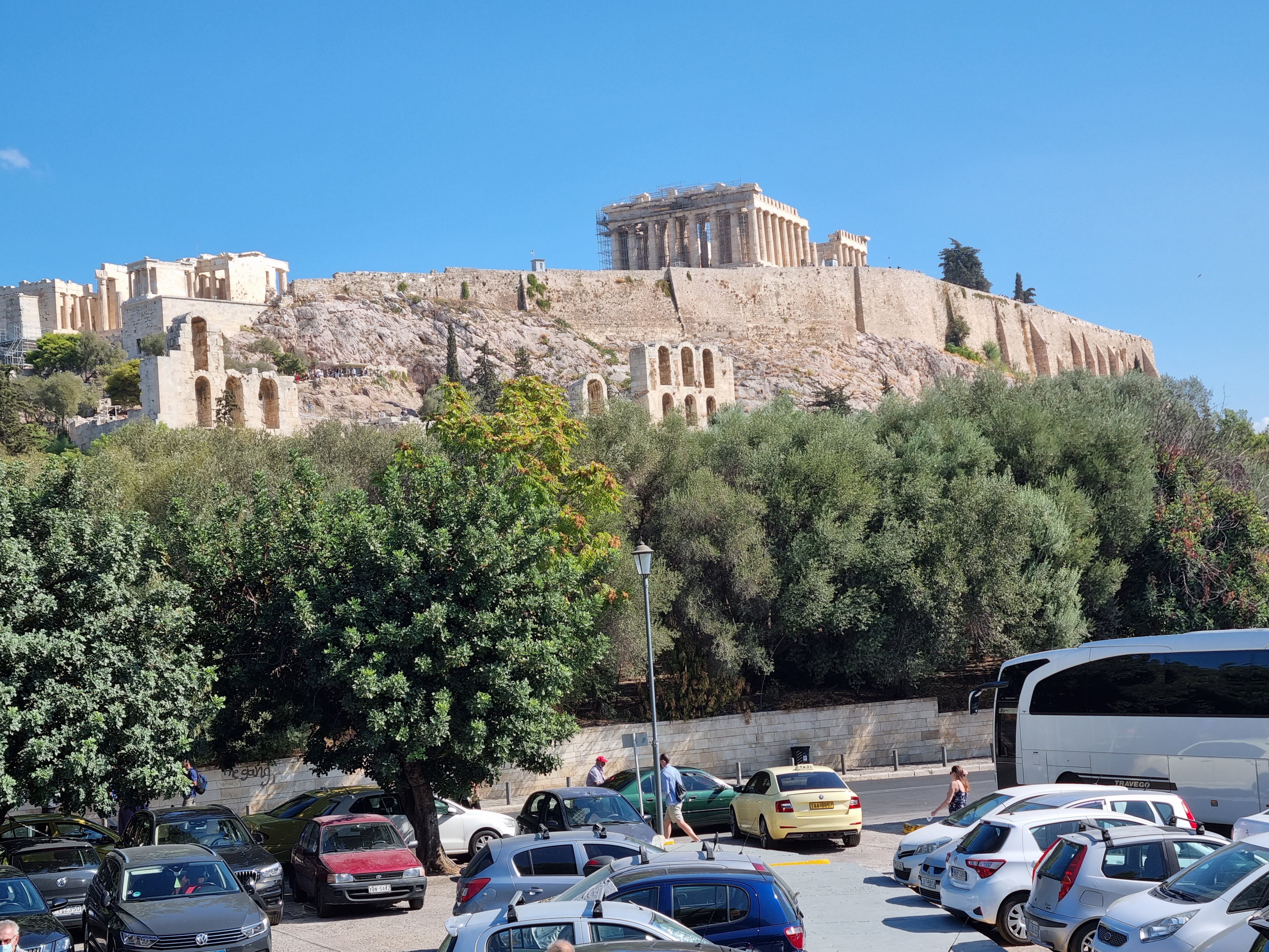 המבנה המרשים של הפנתיאון באקרופוליס באתונה-הערש של התאבות המערבית