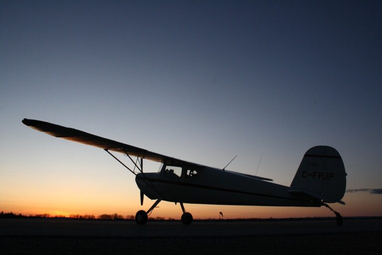 נס חנוכה בקפריסין הטורקית, טיסה במטוס ססנה עם יעל הטייסת אל האי קפריסין