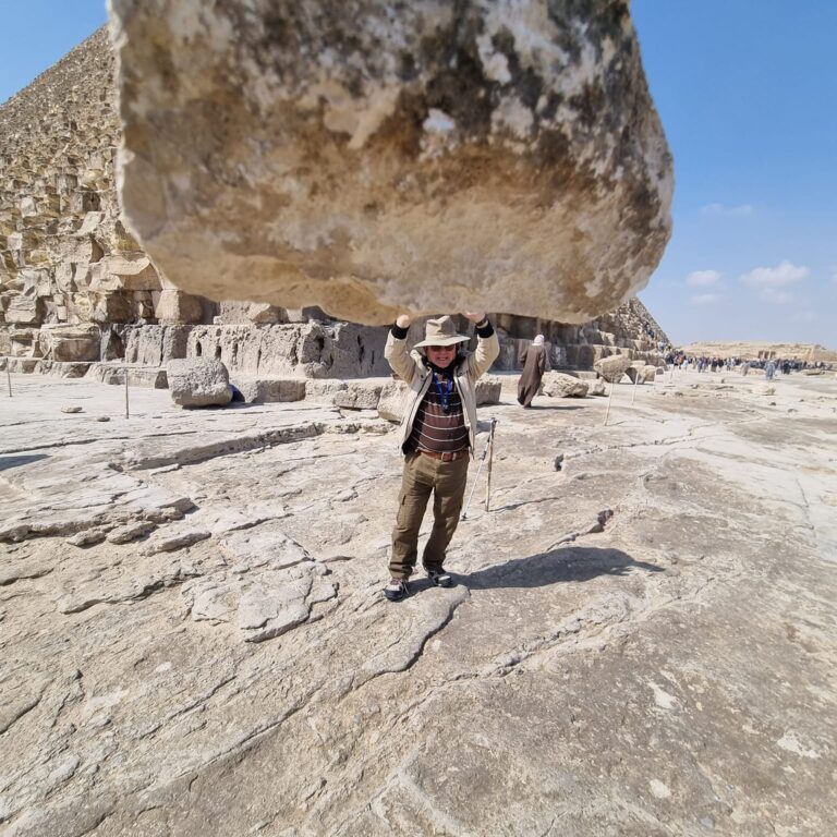 כך העבירו את הסלעים לבניית הפירמידות