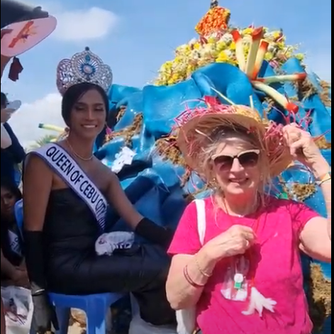 צביה עם ליידי בוי יפהפה