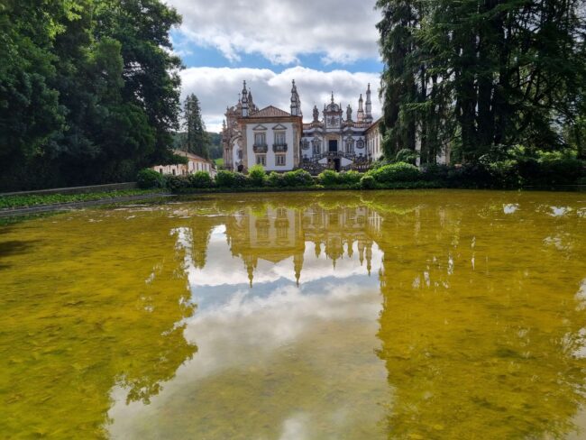 ארמון מטיאש כך חיו עשירי פורטוגל