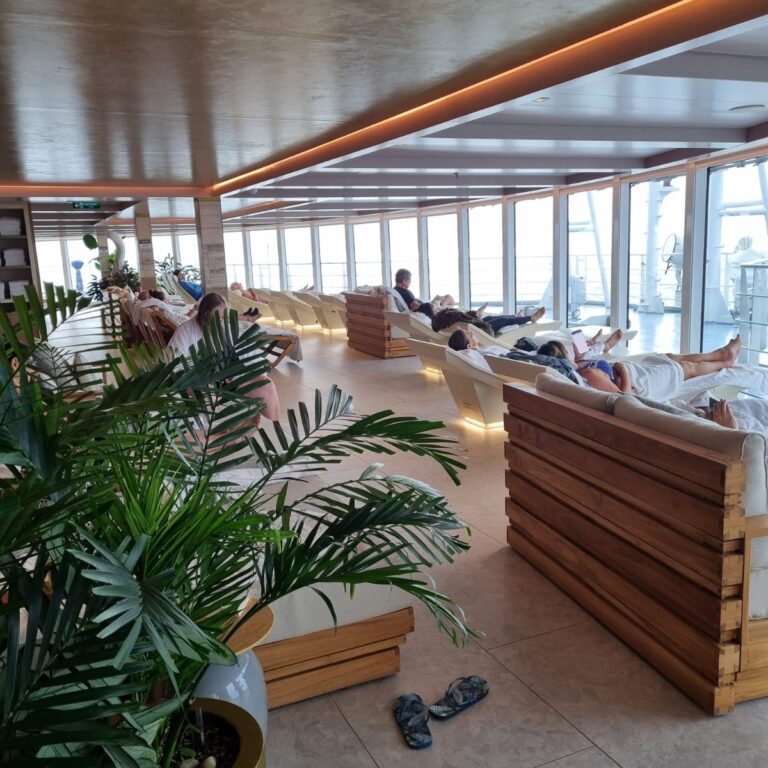 אולם השלווה בספינה