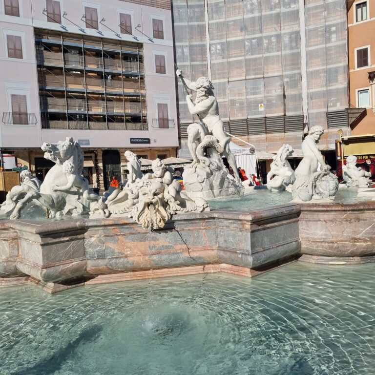 אחת המזרקות בפיאצה נבונה