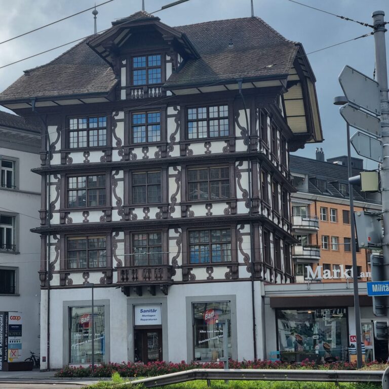 בית שוויצרי אופייני