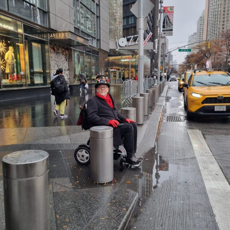 גם זקנים ניו יורקים מתקשטים לקראת החג