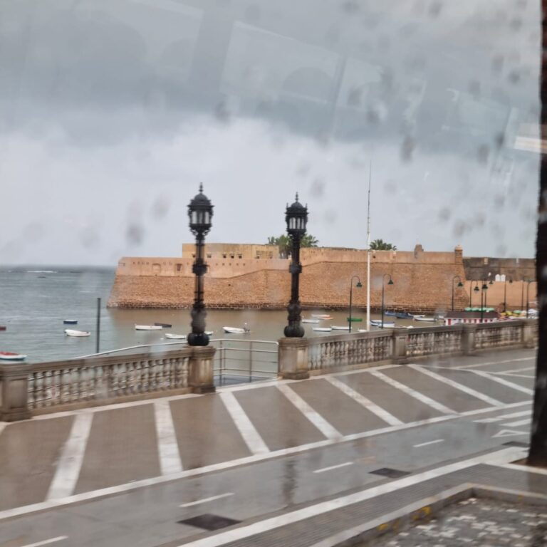 המבצר שהגן על מפרץ קאדיז