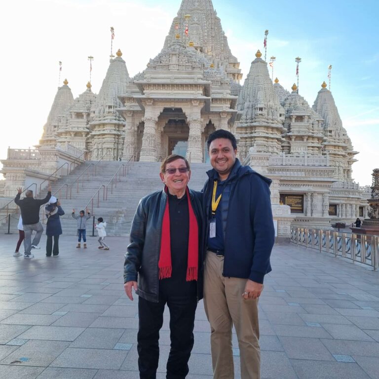 הסיור הפרטי במקדש ההודי הענק בני 'גרסי