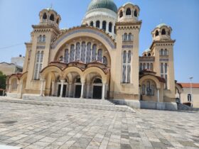 הצורה הייחודית של כנסיות יוון