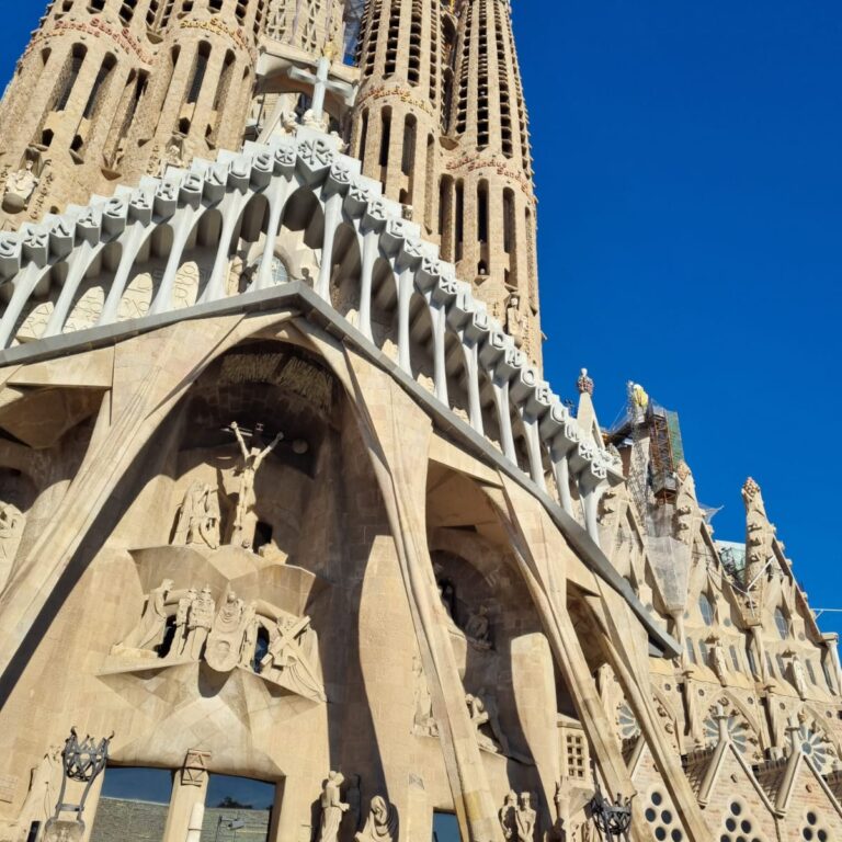 הקתדרלה הבלתי נגמרת של גאודי בברצלונה (2)