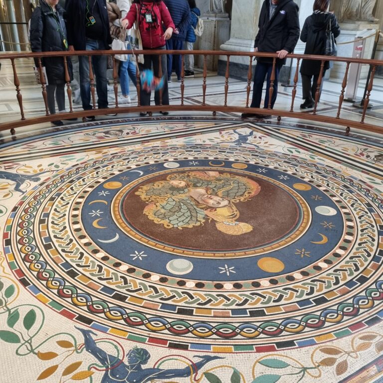 מריצפות הפסיפס המדהימות בותיקן