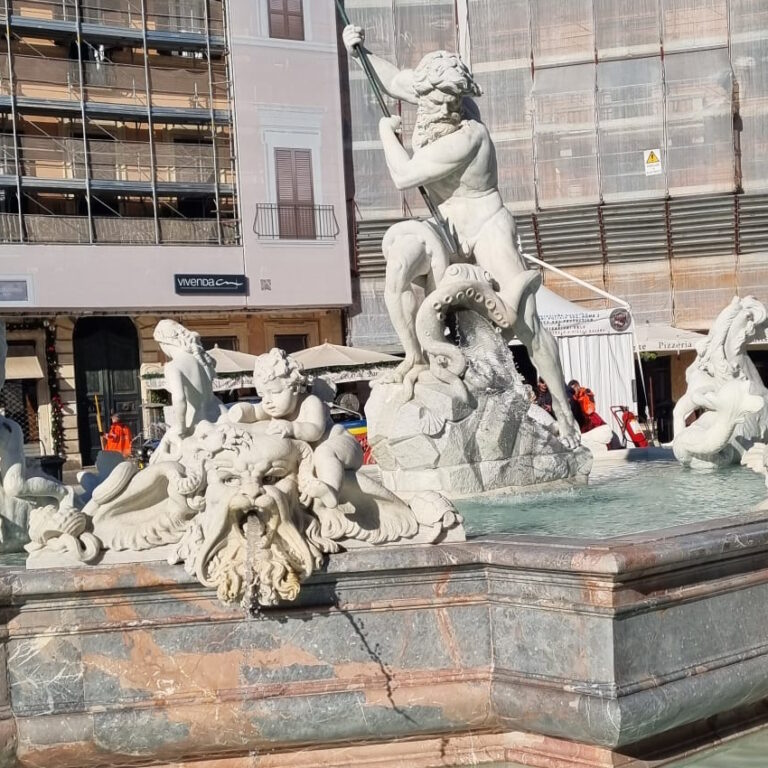 אחת המזרקות בפיאצה נבונה