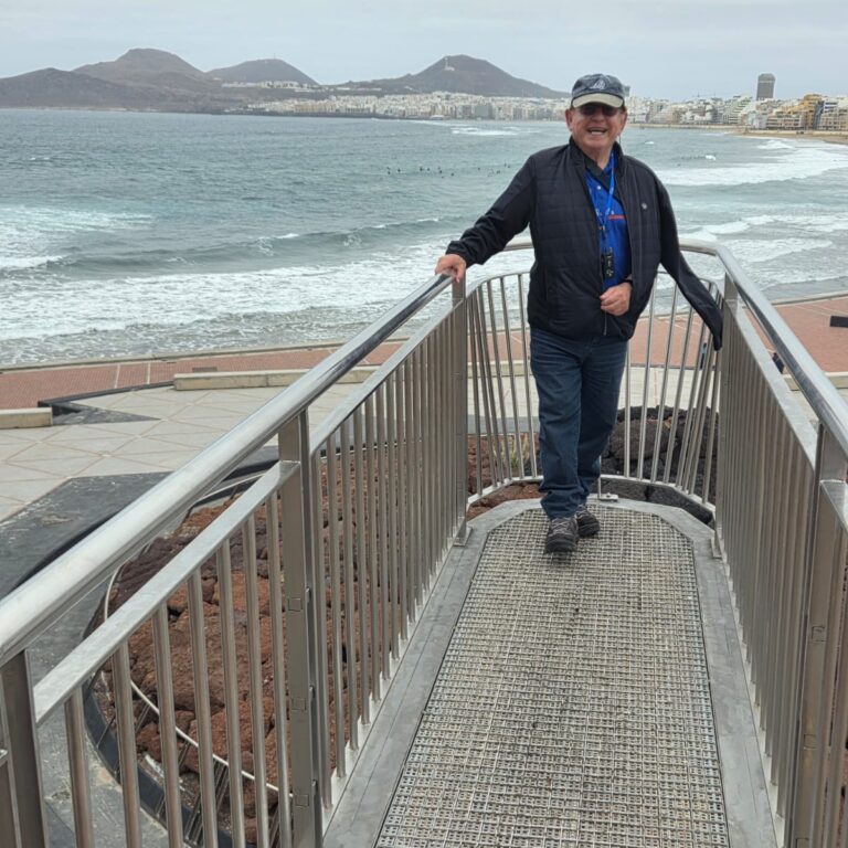 קצה המזח ליד האודיטריום של גראן קנאריה האי השני בגודלו אחרי טננריף