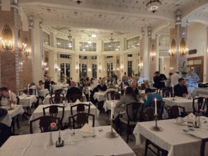 חדר האוכל במלון הספא טרמיה